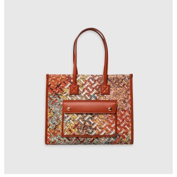 Burberry
Freya TB & Map-Print Leather Tote Bag - Picture 1 of 12
